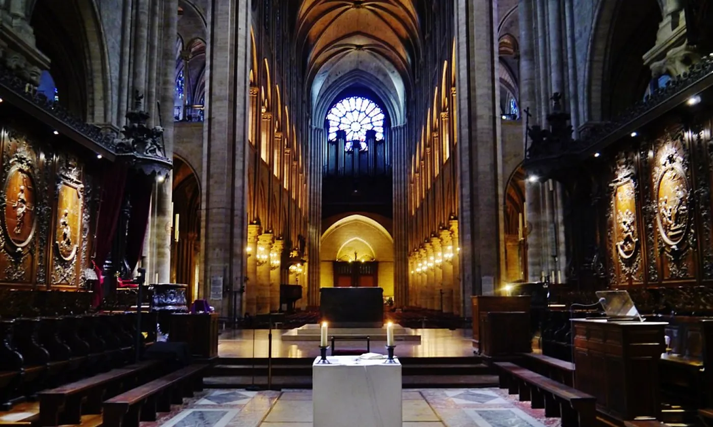 Nef de Notre-Dame de Paris ©Zairon, CC BY-SA 4.0 Wikimedia Commons