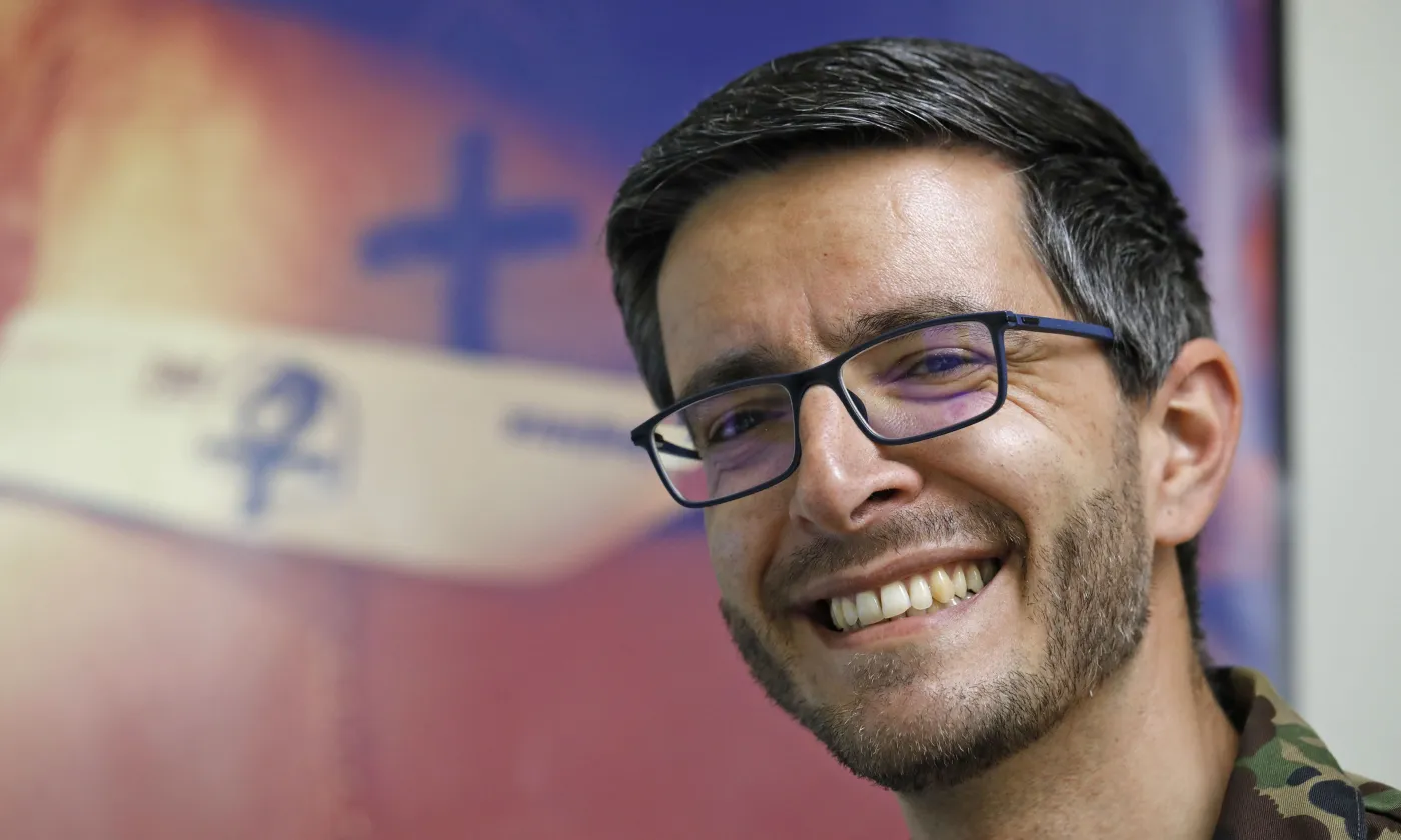 Noël Pedreira est capitaine aumônier catholique de l’armée suisse depuis douze ans © Réformés / Pierre Bohrer