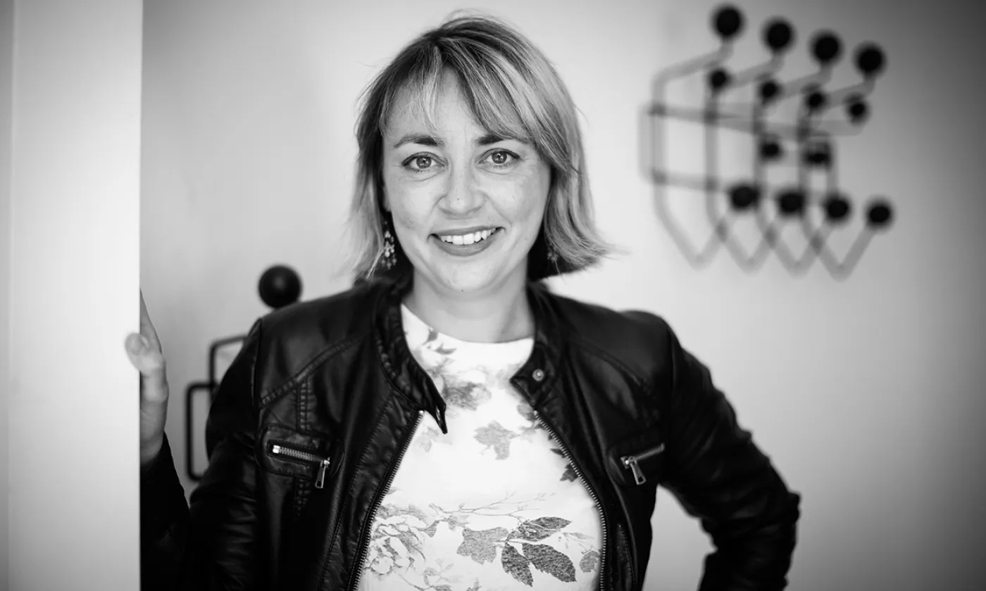 Pasteure, Carolina Costa, goûte à d'autres traditions spirituelles