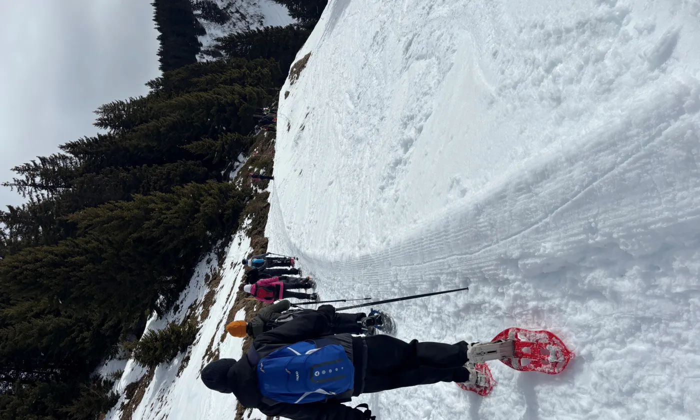 Le groupe motivé se dirige vers le lac des Chavonnes.