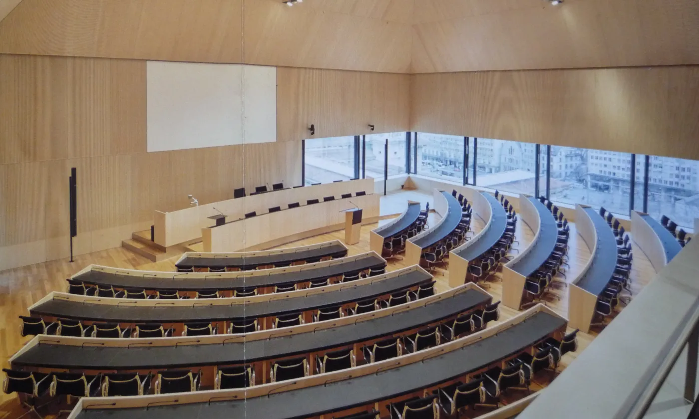 La salle du Grand conseil où le synode a siégé CC(by-sa) Lucignolobrescia