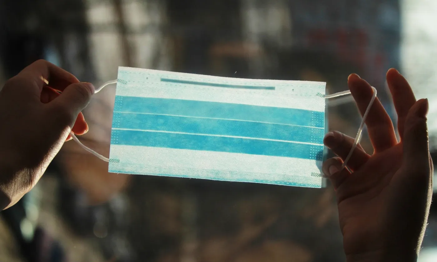 Les masques de protection, un équipement qui manque cruellement au coeur de cette pandémie Pixabay