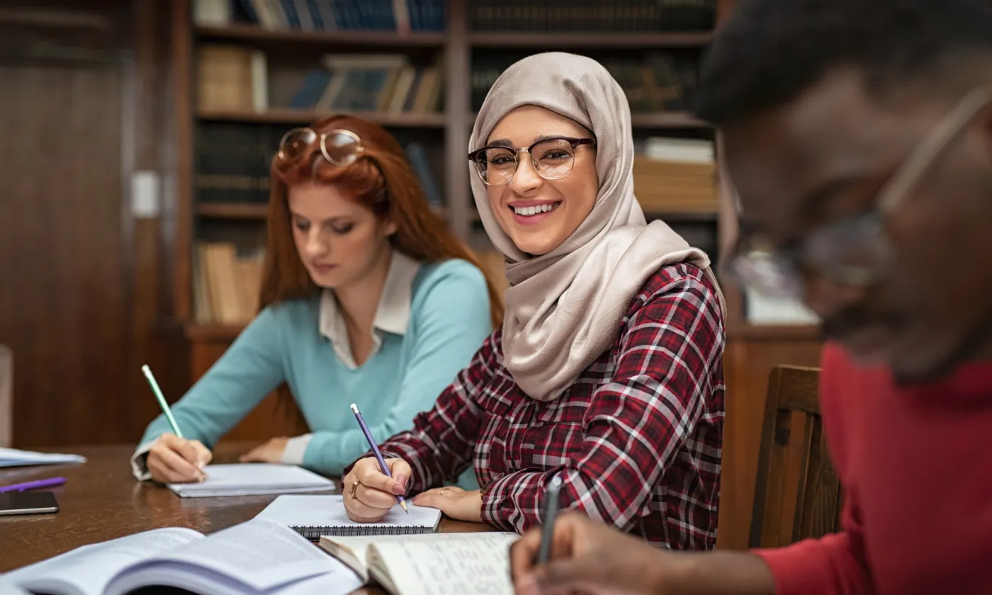 Etudiante voilée à l'université IStock