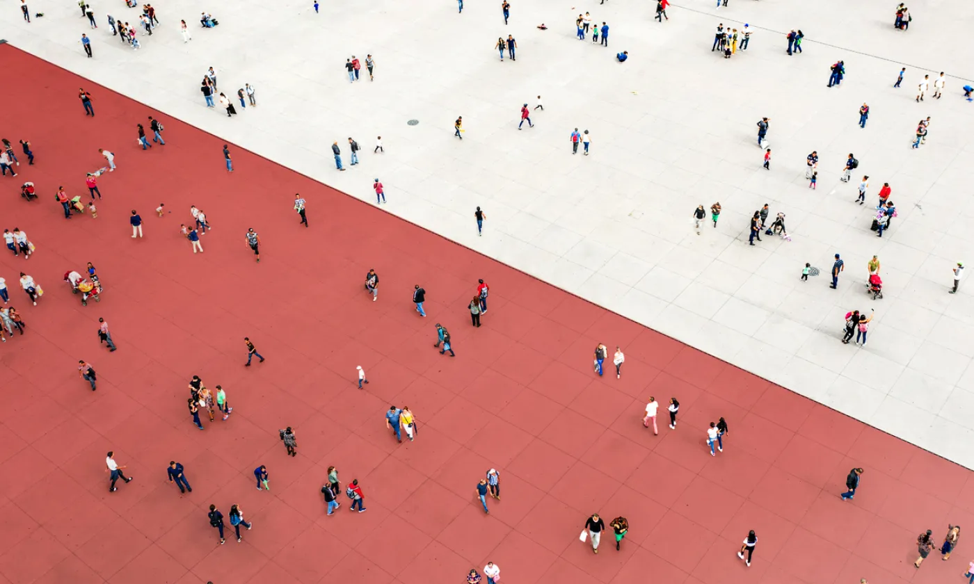 Sortir de la logique du «eux» et du «nous» ©iStock