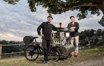 Avec le projet Unfassbar, deux pasteurs bernois partent sur les routes de la rencontre. / @RJM_Unfassbar