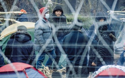 Des migrants à la frontière entre la Pologne et la Biélorussie / ©Flickr/Kancelaria Premiera/Irek Dorozanski