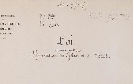 Difficile aménagement de la loi de 1905 en France / ©Archives nationales, Domaine public, via Wikimedia Commons