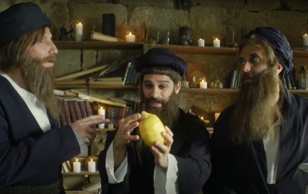 la série israélienne «The Jews are Coming», co-écrite par une Bernoise d’origine, suscite la colère de l’establishment religieux. / Capture d&#039;écran YouTube