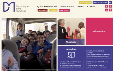 Le nouveau logo évoque un papillon, ou un livre – la Bible? / ©DM-échange et mission