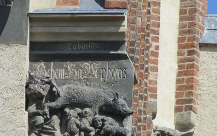 «La truie des juifs», bas-relief sur la façade de l&#039;Eglise de Wittenberg / ©Avi1111 Dr. Avishai Teicher, CC BY-SA 4.0 Wikimedia Commons