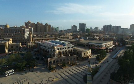 Mosquée Id Kah à Kashgar, ville de la région autonome ouïghoure du Xinjiang / ©Wikimedia Commons/w0zny/CC BY-SA-3.0