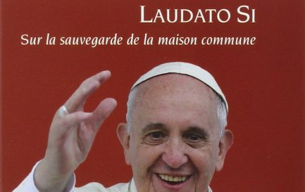L&#039;encyclique, &quot;Laudato si&#039;&quot;, par le pape François, publié en 2015 / ©Editions Salvator