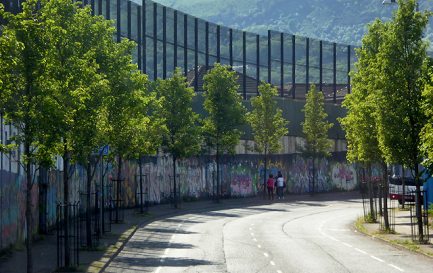 Section du Mur de la Paix à Belfast / ©David Dixon (cc-by-sa/2.0) / Geograph.ie