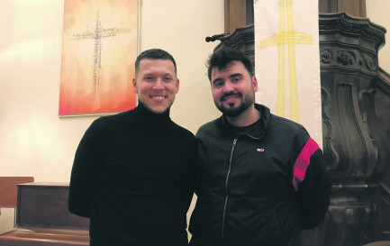 Elvis Idrizi et Liridon Abazi ont présenté leur travail à la Plateforme interreligieuse de Genève en mai dernier. / ©Camille Andres