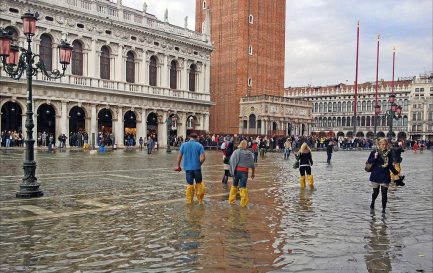 Place Saint-Marc à Venise / ©Wikimedia Commons/Jean-Pierre Dalbéra/CC BY 2.0