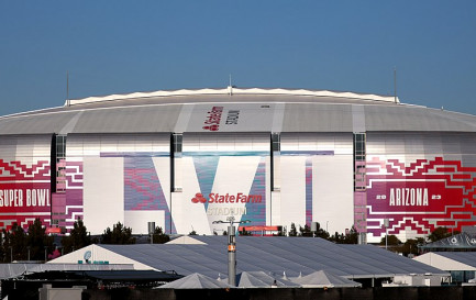 Le stade du Super Bowl 2023 à Glendale, Arizona / ©Gage Skidmore, CC BY-SA 3.0 Wikimedia Commons)