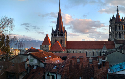 Célébration à la cathédrale de Lausanne pour les 20 ans de la CECCV ce 25 novembre. / IStock