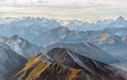 La montagne symbolise le lieu de la rencontre avec les divinités dans de nombreuses religions. Image d&#039;illustration. © iStock/ Roman_Mikhailov / La montagne symbolise le lieu de la rencontre avec les divinités dans de nombreuses religions. Image d&#039;illustration. © iStock/ Roman_Mikhailov