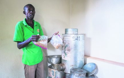 Se réapproprier le marché des semences permet aux petits producteurs de gagner en indépendance économique, et en qualité de produits. / © EPER