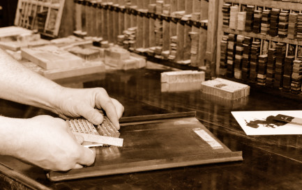 La Linotype permettant la saisie au clavier et la fabrication de lignes de caractères en plomb a révolutionné l’imprimerie de la fn du XIXe siècle. Elle a été utilisée jusqu’à la fn des années 1970. / © iStock