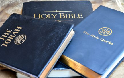 Torah, Bible et Coran... des textes fondateurs? / @iStock