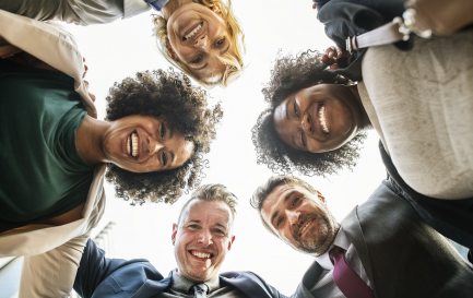 Au travail, prévenir les risques de dévaloriser des gens / Au travail, prévenir les risques de dévaloriser des gens