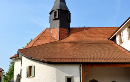 Prieuré de Pully (©Alexandra Urfer Jungen)Eglise_reforme_Pully (©Nachosaurus, CC BY-SA 4.0 Wikimedia Commons)